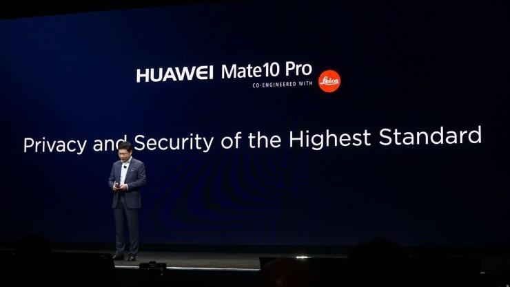 华为把 Mate10 Pro 又发了一遍，但这次的台词改了