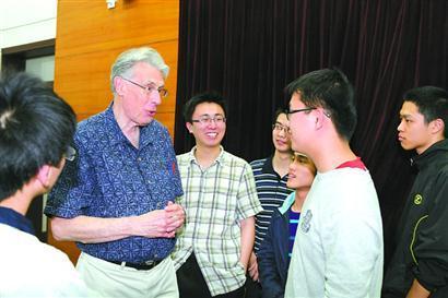 两院外籍院士约翰·霍普克罗夫特：上海能成为有战略计划的人工智能中心