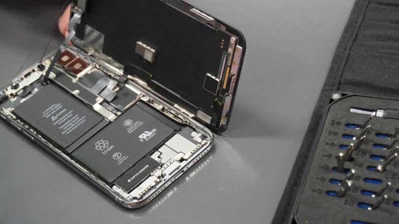 苹果新机曝光：5.8 寸 iPhone X 或成绝唱，「 iPhone SE 2 」最快 5 月亮相