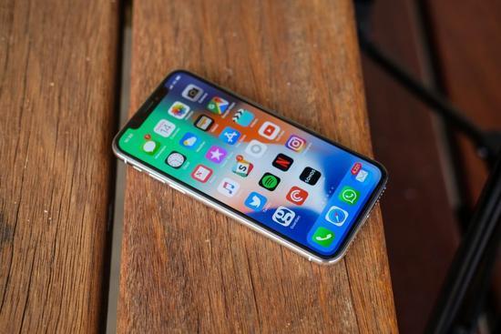 传iPhone X产量将削减一半 苹果股价周一下跌2%