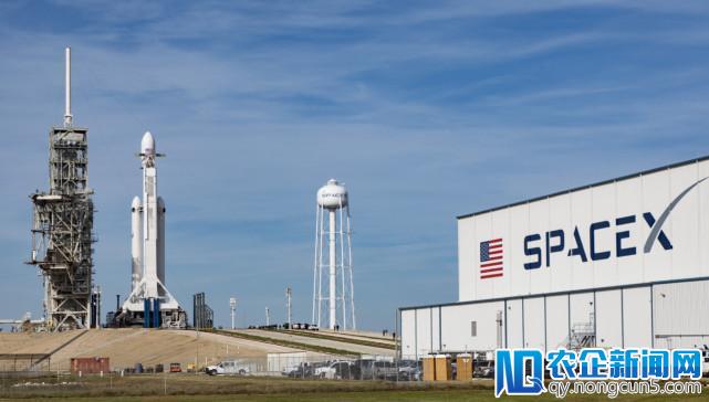 SpaceX要在2018年再创三次历史 年底前实现载人飞行