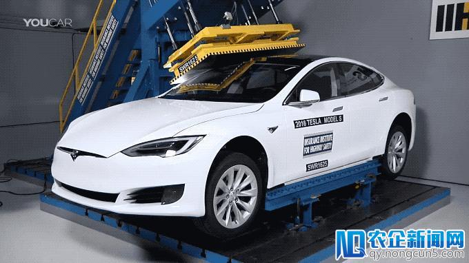 世界上首例 Model 3 撞毁事故出现，马斯克说以后车要多加一张“贴膜”