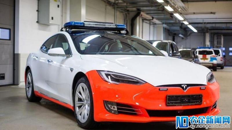 加拿大开始用一百多万的 Model X 当警车，国外的纳税人都不管吗？