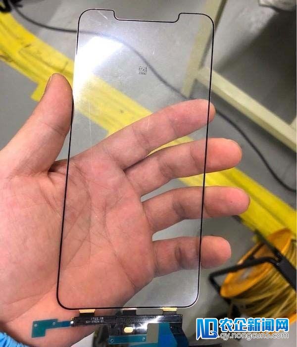 iPhone X Plus谍照曝光：尺寸变大，刘