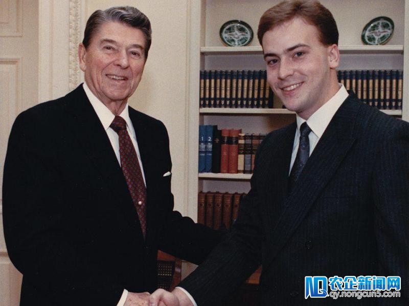 推特前工程副总裁的巧妙人生：没上过大