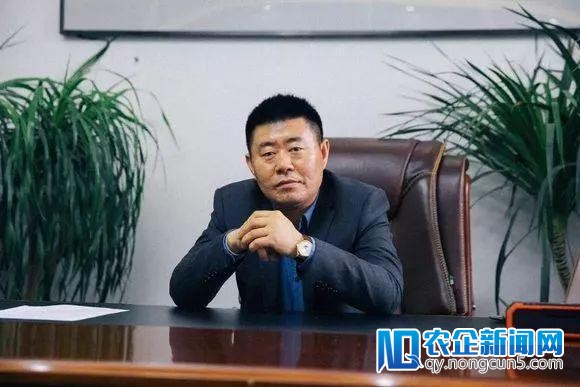 从捡褴褛到亿万富翁，这个快递人的故事