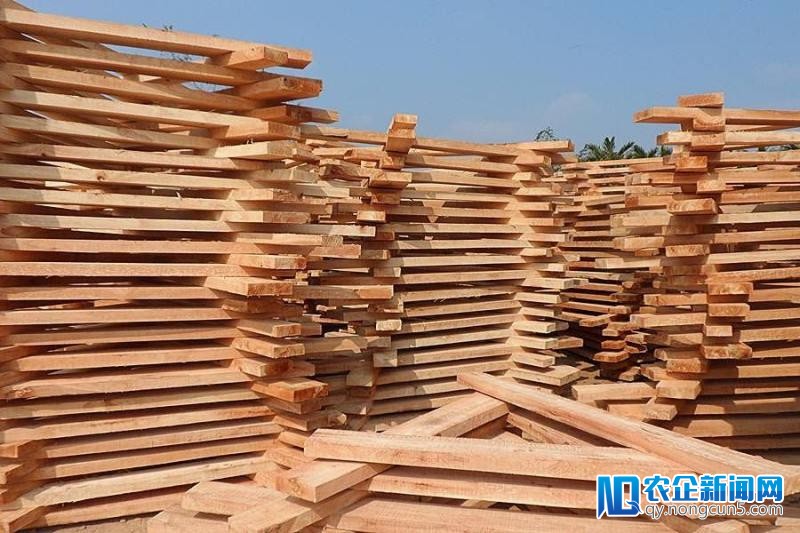 家具“跌价”面前的产业开展疑云