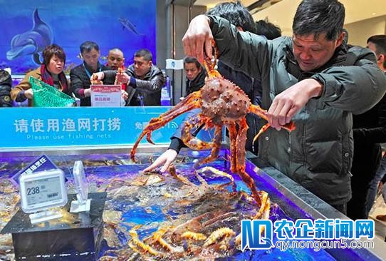 从中央两会到全国两会，“新批发”缘何