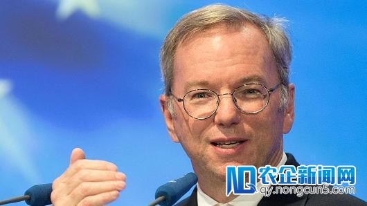 前谷歌CEO施密特：人工智能不会取代医