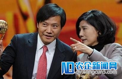 董明珠笑谈与雷军的“十亿赌约”：往年