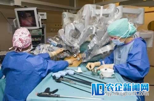 澳大利亚首例！6岁女孩承受机器人手术