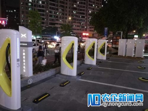首座国产超充站广州落成，由智充红点设