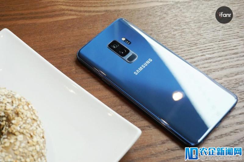 三星 Galaxy S9+ 图赏：当“鹅卵石”遇上了“莱茵蓝”