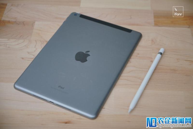 被视为生产力工具的 iPad 有了新定位，这次苹果要从娃娃抓起