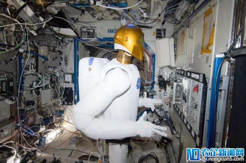 首个被 NASA「派往」国际空间站的宇航机器人 Robonaut，现在怎么样了？