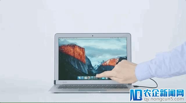 让 Macbook 秒变触控屏，只需 1 美元就能办到