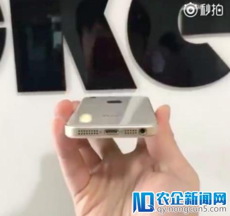 iPhone SE2 真机曝光：玻璃机身，有耳机孔