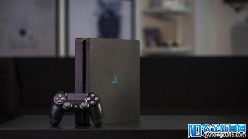 索尼拿出了一份破纪录的财报，PS4 出货量明年应该能破亿了