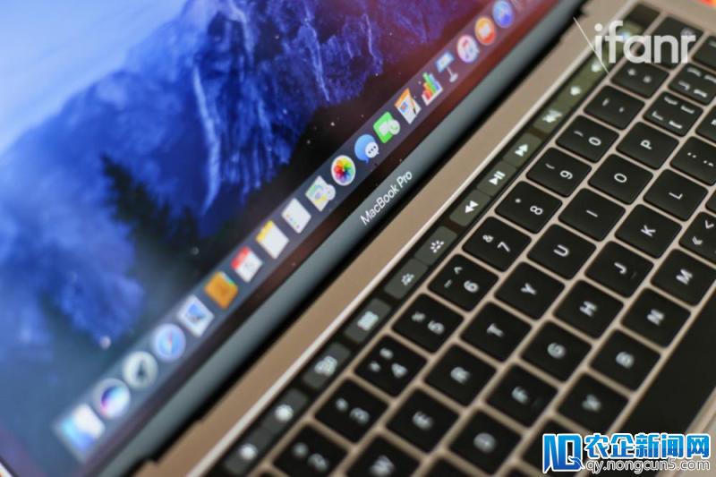 除了不靠谱的 Siri，苹果还得正视 MacBook 上的蝶式键盘问题