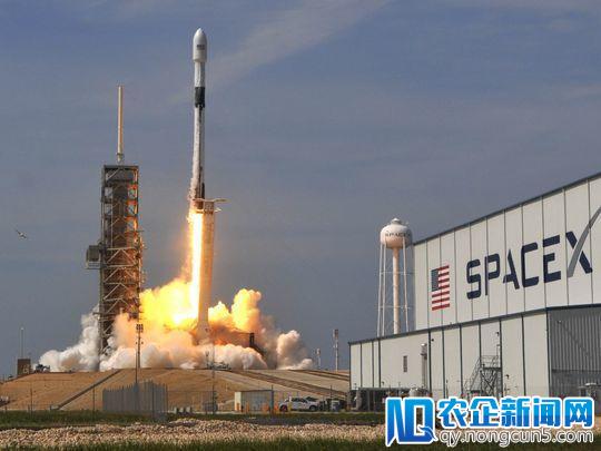 SpaceX未来5年将制造30多个火箭核心 进行300次发射