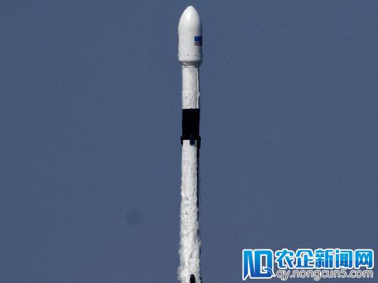 SpaceX未来5年将制造30多个火箭核心 进行300次发射