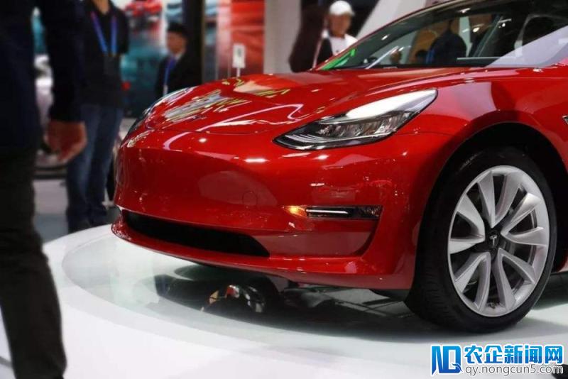 【钛晨报】马斯克曝光全新Model 3，比宝马快15%，7月起开始交付