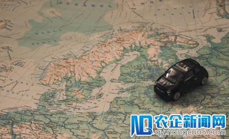 刚给鸡蛋指完路的Mapbox，下一时代要定制智能AI的“眼睛”