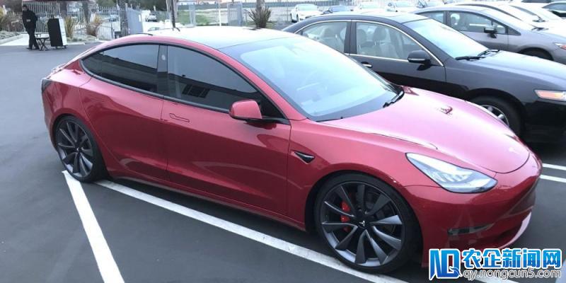 特斯拉推出双驱AWD版Model 3，百公里加速3.5秒，最高售价50万元