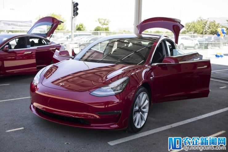 特斯拉Model 3有了新版本，但是性能真的完爆同等产品吗？