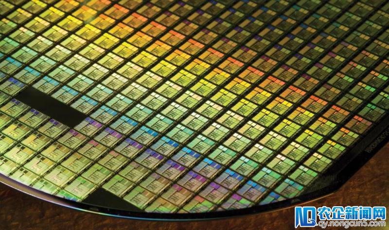 为新 iPhone 准备的 7nm 芯片已经开始量产，这次又能领先 Android 多久？