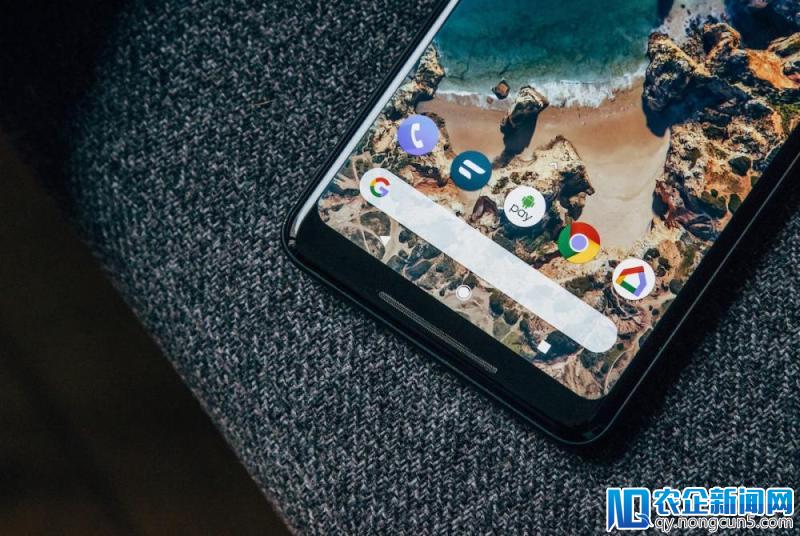 做手机越来越认真的 Google，这次也逃不过「刘海屏」的命运