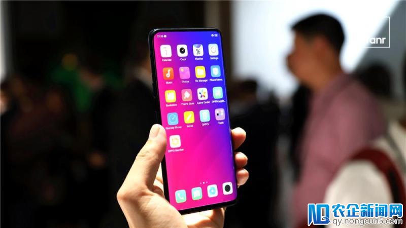 OPPO Find X 超凡一体外观的秘密：全隐藏式 3D 摄像头丨硬哲学