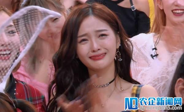 《创造 101》的小姐姐们，都是我的同事