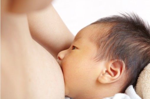 男子发帖为宝宝求母乳  解决母乳不足的方法